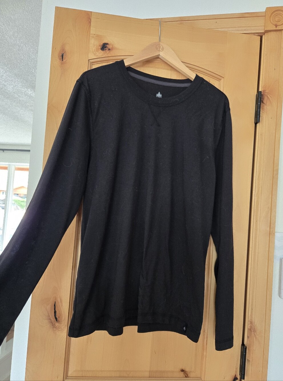 Rainforest Classic Men’s Long-Sleeve Crewneck Shirt - Black Large